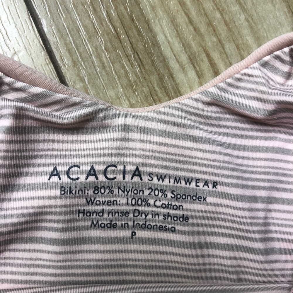 Acacia Teahupo’o One Piece